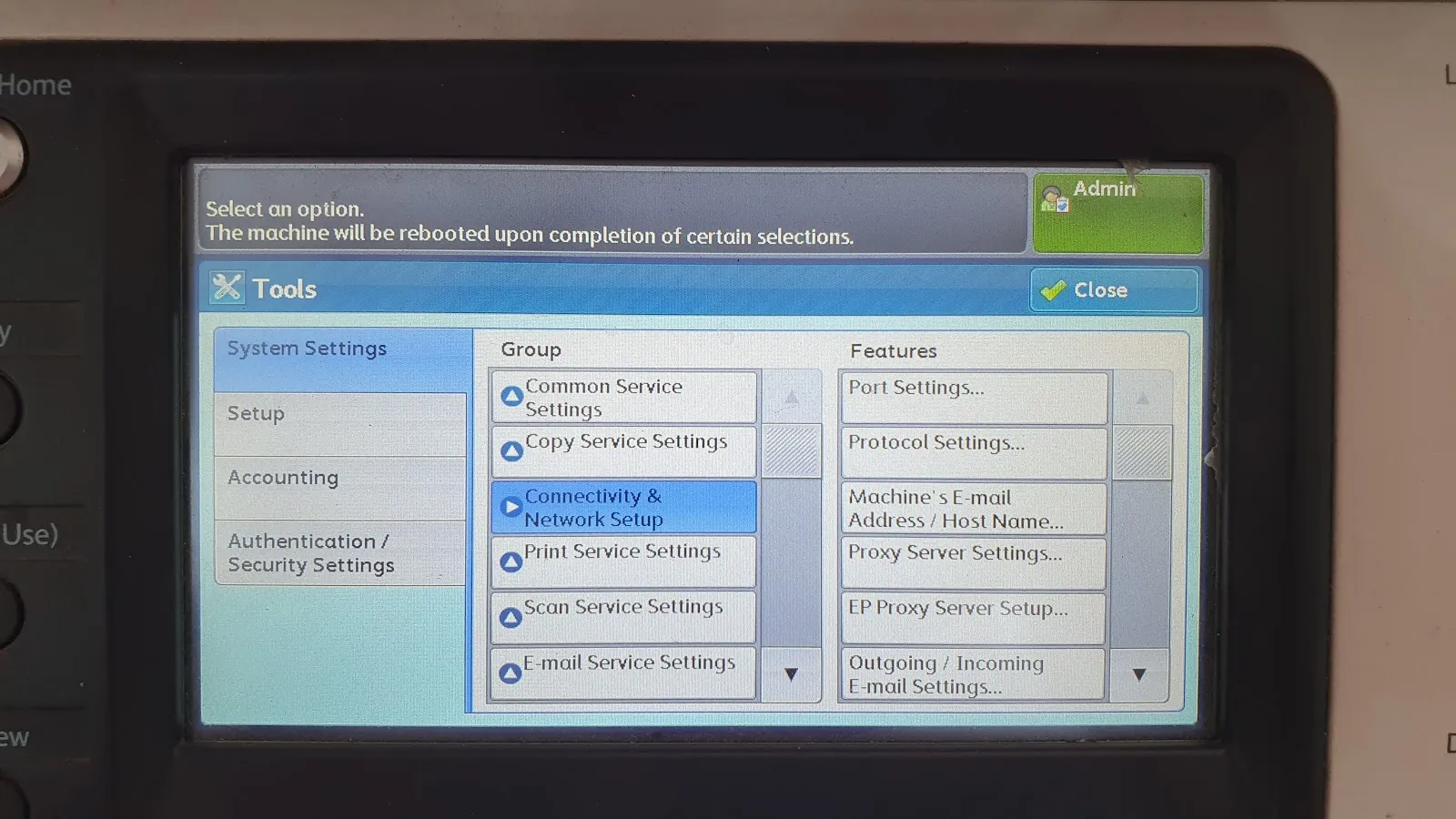 Panel kontrol printer Fuji Xerox DocuCentre-V 2060 menampilkan menu 'Connectivity & Network Setup'.