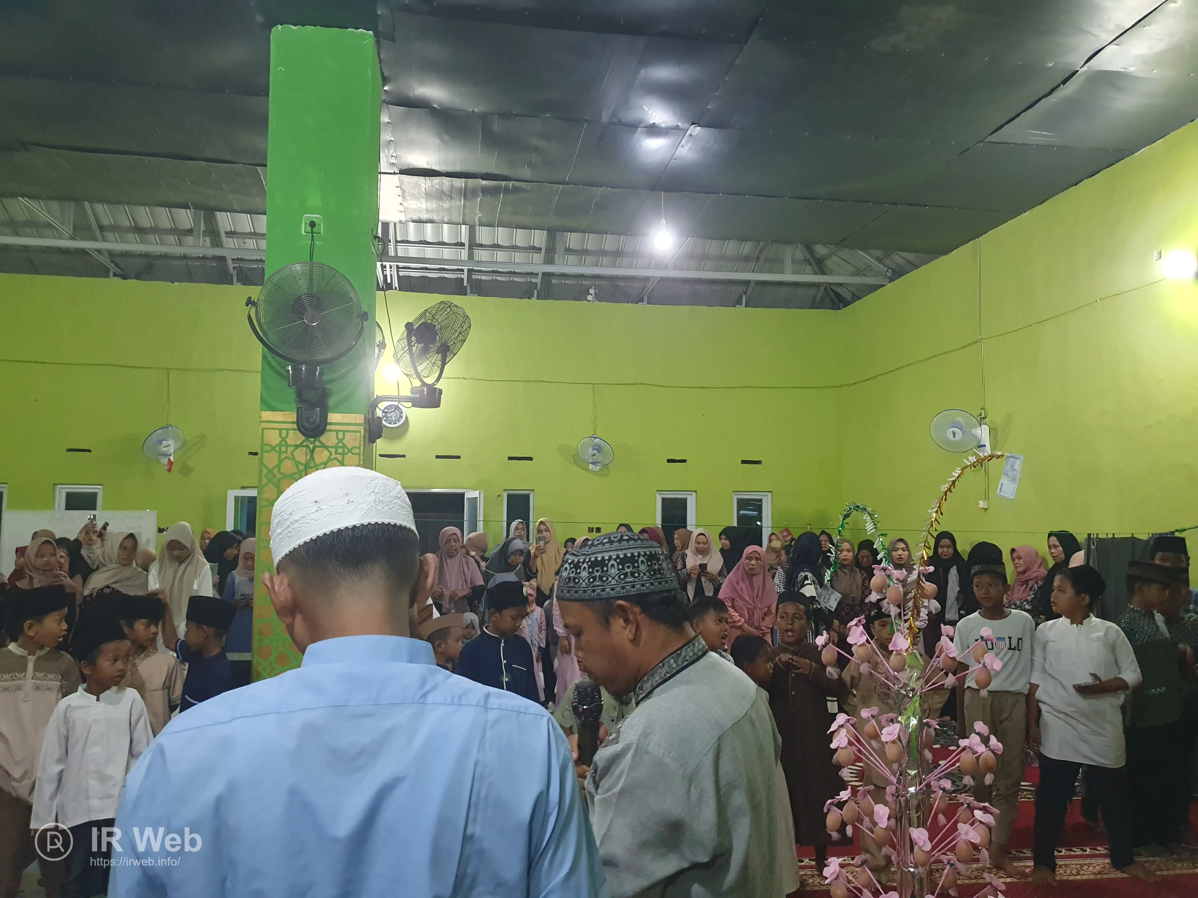 Pembacaan tilawatil Qur'an.