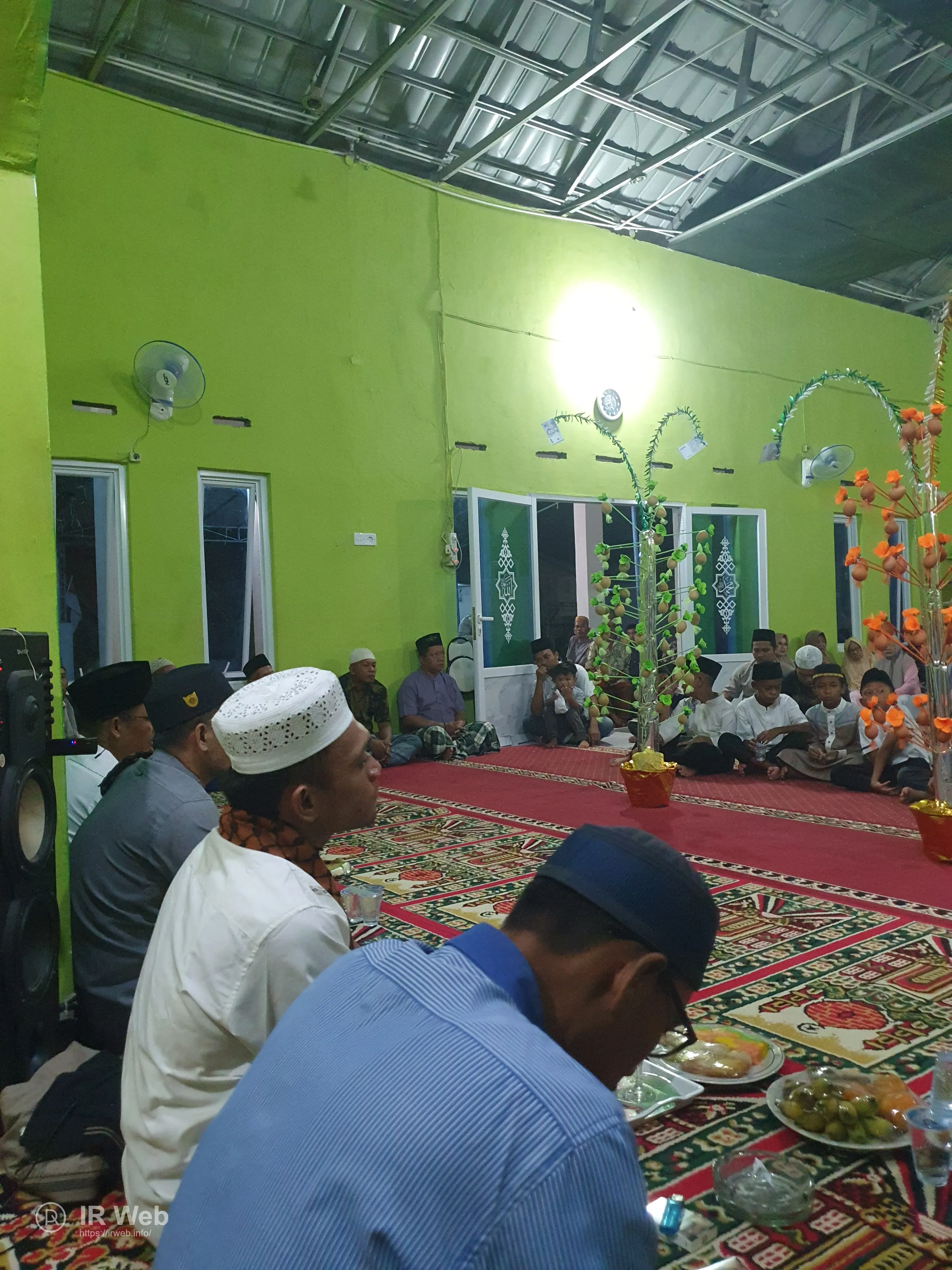 Suasana ramah tamah setelah acara.